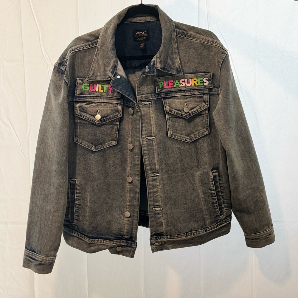 Stylish Gray Denim Jacket with Colorful Patches